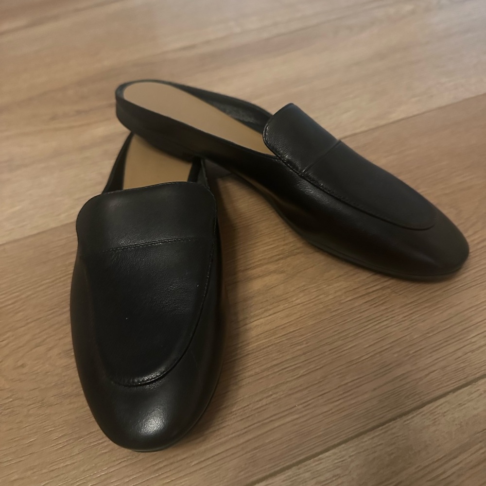 Everlane Black Leather Flats Sophisticated Slip-On Loafers